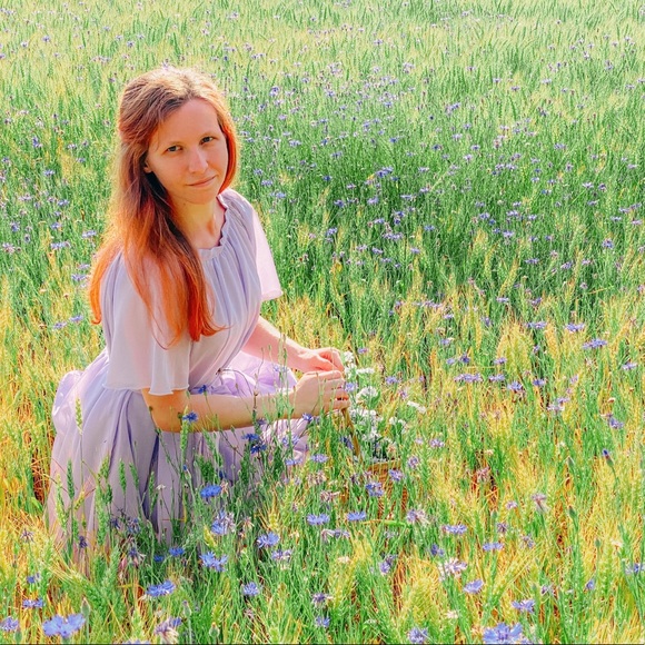 Meet your Posher, Emily - Picture 5 of 6